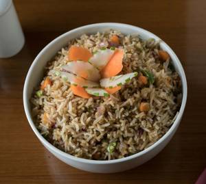 Veg fried rice                                                                                                  