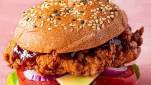Crispy chicken burger