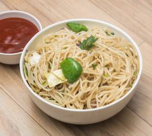 Hakka Veg Noodles 