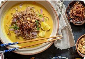 Burmese Veg Khao Suey With Noodles