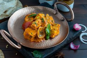 Tawa Paneer Masala [Semi Dry]