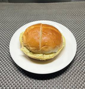 Bun Masala Omlette Maska