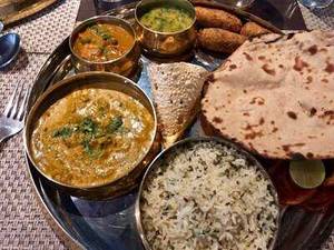 Delhi Wali Thali with aloo 65 roll 