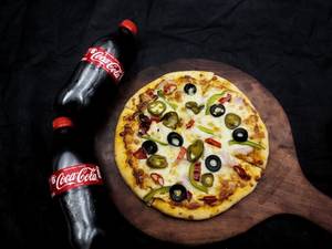 Jain Palangtodh Veggie Pizza [10 Inches] + 2 Coke [250 Ml]