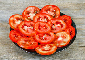 Tomato Salad ( 400 Ml )