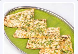 Chicken Stuffed Kulcha