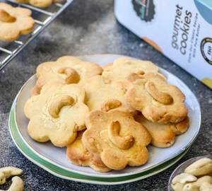 Cashew Cookies (180 Gms)
