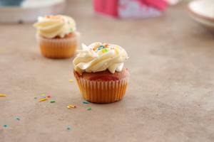 Vanilla Cupcake [3 Pieces]