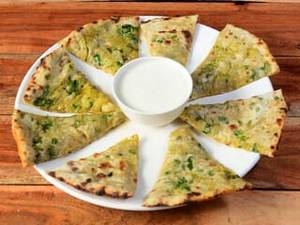 Aloo pyaz paratha + butter