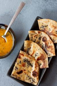 Cheese Naan(with Curd Or Gravy)