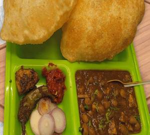 Chole Bhature 2Pic Bhaturre
