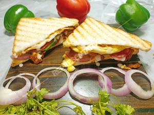 Egg & Chicken Sandwich
