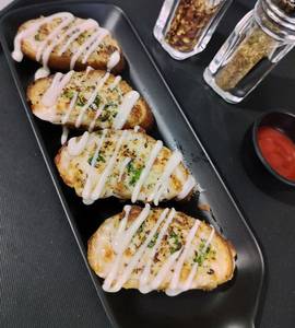 Cheese Burst Garlic Bread