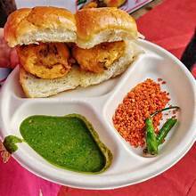Veg Butter Vada Pav 