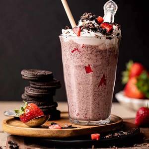 Strawberry Cookies Shake