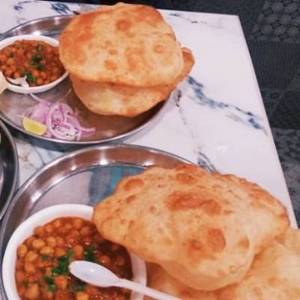 Chole Poori Combo