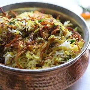 Vegetable Biryani With Raita