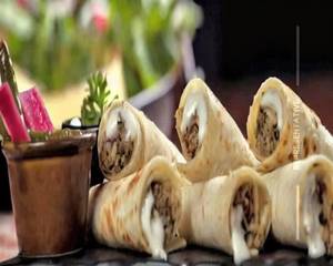 Special Veg Chicken Shawarma Roll