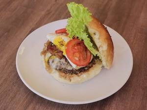 Plain Meaty Beef Cheese Burger