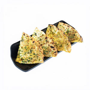 Pyaz Stuffed Kulcha
