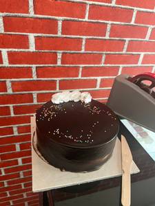 Fresh Chocolate Cake 1/2kg Eggles