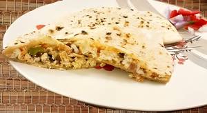 Paneer Stuffed Naan