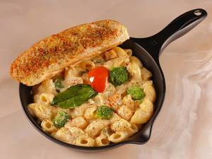 Broccoli Cheese Pasta