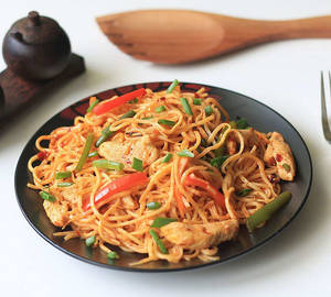 Chicken Chilli Garlic Noodles