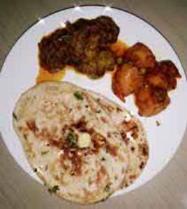 Naan with Aloo Dum ( 3 Pcs )