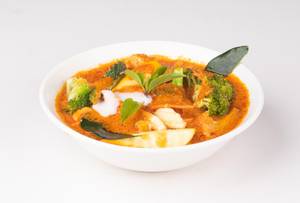 Kaeng Ped Phak (Vegetables)