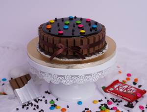Kitkat Cake [Eggfree]