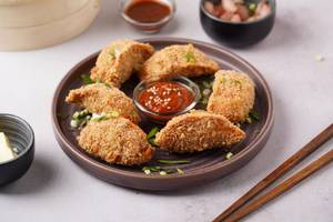 Hot & Crispy Peri Peri Chicken Momos (6 Pcs)
