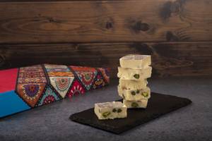 Pista Burfi