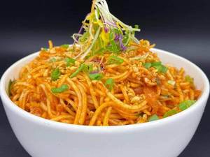 Veg Chilli Garlic Noodle (Serves 1-2)