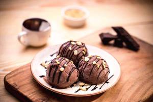 Chocolate Nut Sundae