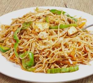 Hot Garlic Paneer Noodles