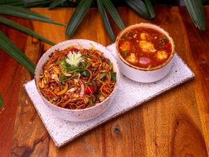 Chicken Schezwan Noodle Bowl