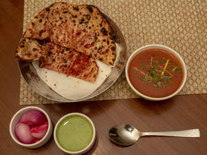 Stuffed Paratha With Gravy