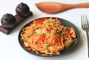 Chicken Schezwan Noodles