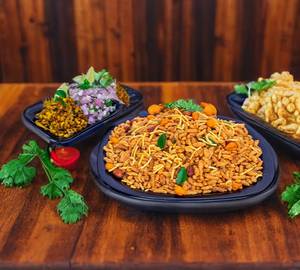 Matki chivda bhel