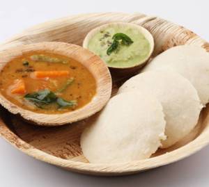 Idli/Samber/Chutney [3 Pieces]