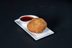 Onion Kachori (1 Pcs)