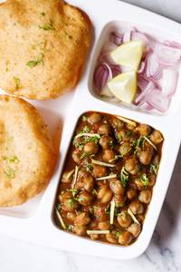 Mini Chole Bhature