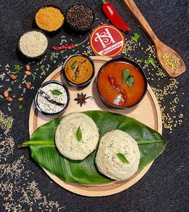 Steamed Rawa Idli