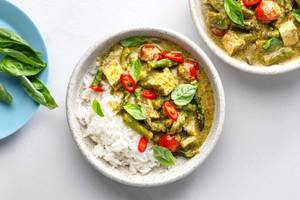 Green thai curry and rice veg