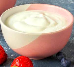 Preservative free strawberry yogurt [125 grams]                                                                