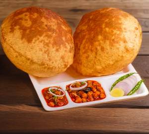 Chole Bhature [2piece]