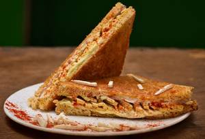 Paneer Chilly Sandwich