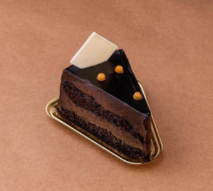 Double Chocolate Truffle With French Nougatine (1 Slice)
