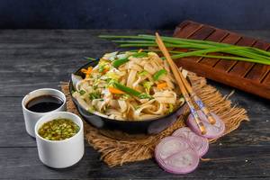 Veg Flat Noodles Regular(750 Ml)